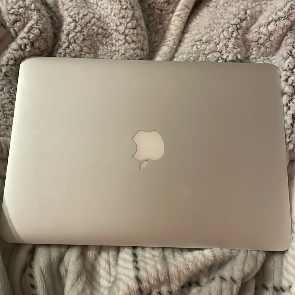 2015 Mackbook Pro 13” 16GB 3.1Ghz- intel I7